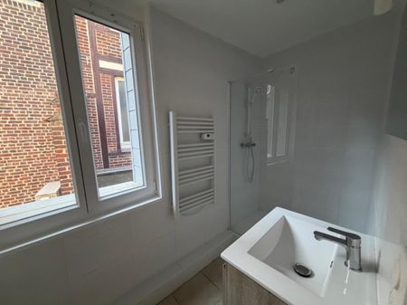 Location Appartement 3 pièces 59m² EU 76260 - Photo 2