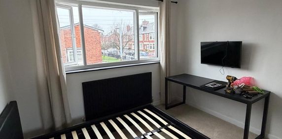 Room in a Shared House, Churchfield Road, M6 - Photo 2