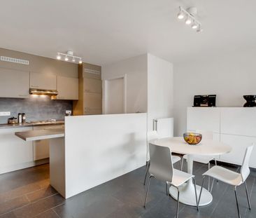 Gemeubeld appartement met 2 slaapkamers en terras - Photo 3