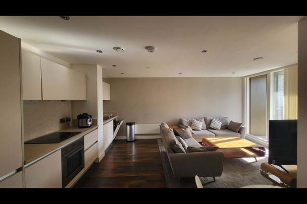 2 Bed Flat, Cambridge St, M1 - Photo 1