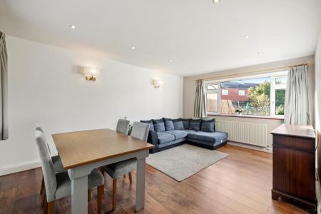 3 bedroom terraced house to rent - Photo 4