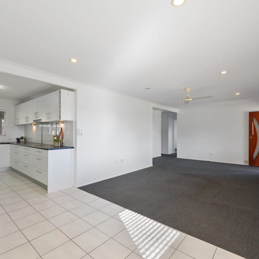 Comfortable Family Living in a Convenient Rochedale South Location! - Photo 1