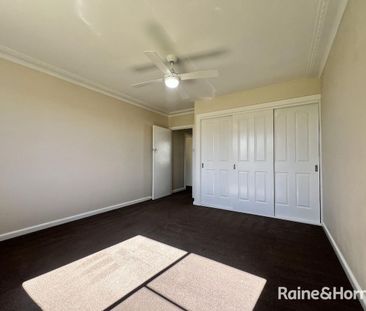 2/310 Armidale Road, Tamworth, NSW 2340 - Photo 3