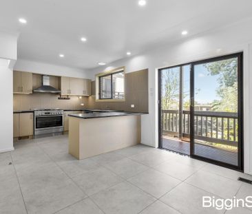 Light-Filled, Contemporary Comfort in the Zone - Photo 6