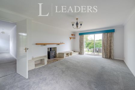 4 bedroom house to rent Deer Park, Henfield, BN5 - Photo 2