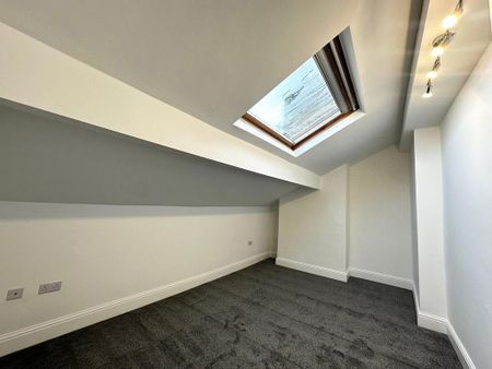 4 bedroom terraced house to rent - Photo 5