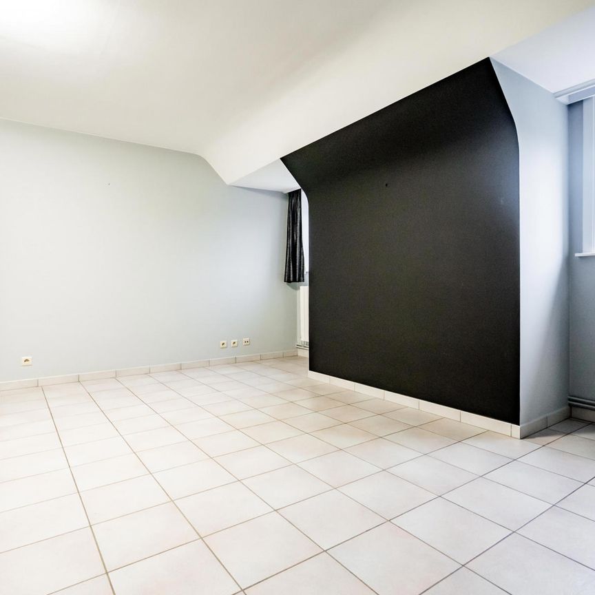 Huis met vier slaapkamers in ChiÈvres - Photo 1