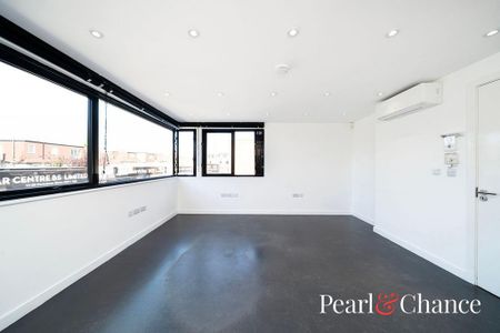 Studio to rent - Photo 3