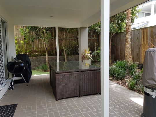 Beautiful 3 bedroom townhouse with DLUG - Photo 1