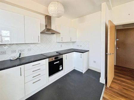 2 bedroom flat to rent - Photo 4
