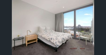 Modern and Luxurious Two-bedroom Apartment with views of Sydney Harbour & Harbour Bridge in the world-class 'One Sydney Harbour' - Photo 3