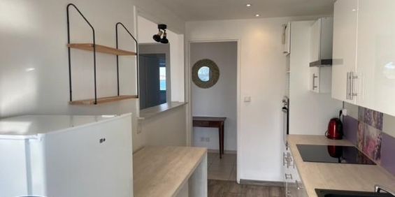 Location Appartement 4 pièces 69m² PORT DE BOUC 13110 - Photo 3