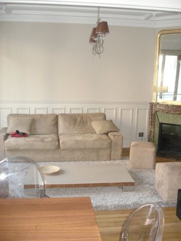 Location Appartement 2 pièces Meublé 61m² PARIS 15ème - Photo 2
