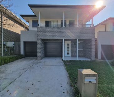 25 Passendale Road, Edmondson Park NSW 2174 - House For Rent | Domain - Photo 4