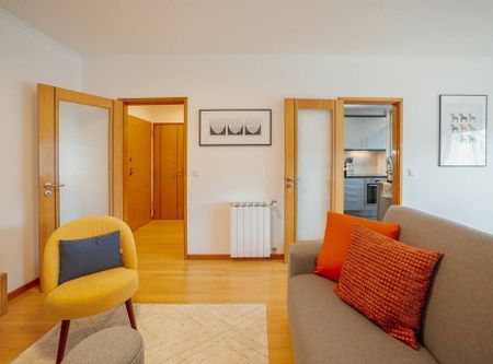 Rua de Oliveira Monteiro, Porto, Braga 4050-352 - Photo 4