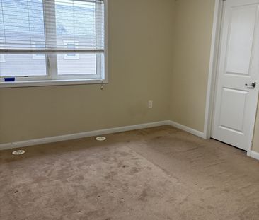 For Lease - 47 Ariel Road, Brampton, Ontario - Photo 3