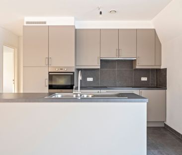 Ruim duplex appartement met zonnig terras in hartje schoten te huur! - Photo 3