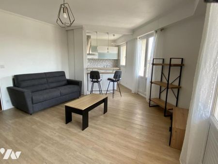 Grand studio meublé avec balcon et parking au coeur de Chantilly - Photo 2