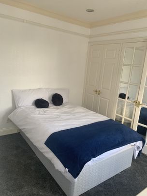 Vicarage Road, Watford - Photo 1