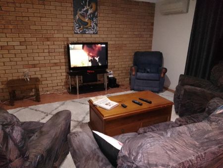 Victoria Park - Photo 3