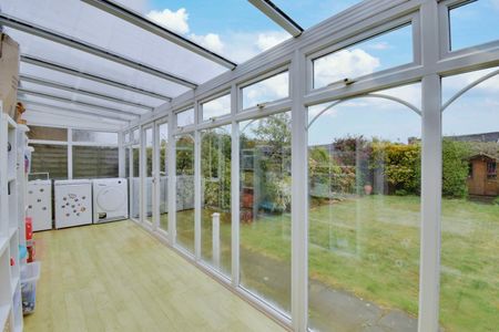 3 bedroom bungalow to rent - Photo 5
