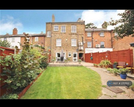 2 bedroom maisonette to rent - Photo 2