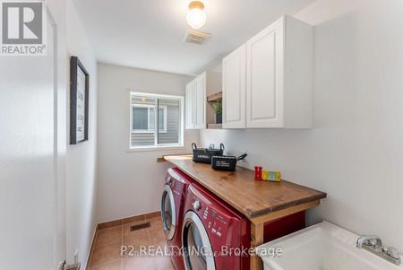 For Lease - 8 Parish Avenue, Ajax, Ontario - Photo 5