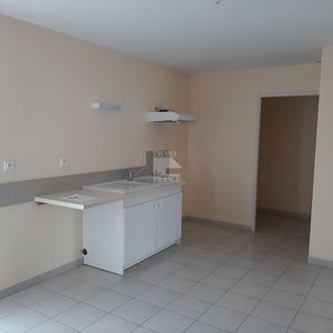 Location Appartement 2 pièces 57m² - Photo 2