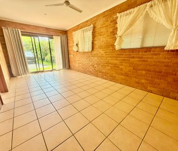 Studio in Richmond Hill - Photo 2