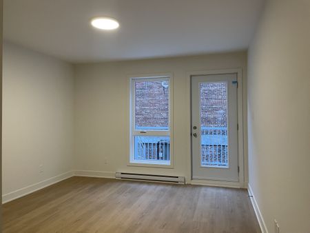 2086 Rue Harmony, #6 - Photo 3
