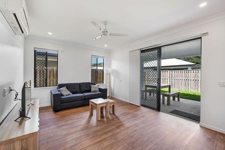 Spacious Family Home in Peaceful Mount Louisa - Modern Comfort, Great Location - Photo 2