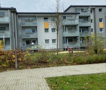 Schöne 2,5 Zimmer-Wohnung mit Balkon in zentraler Lage in Norderste... - Foto 4