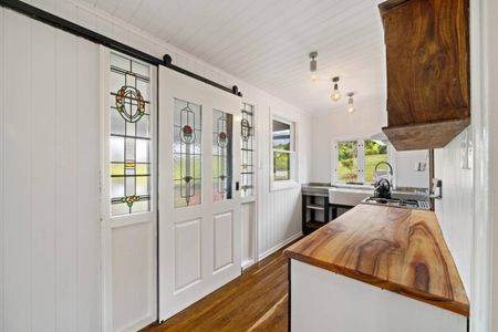 Charming Countryside Retreat - Photo 2