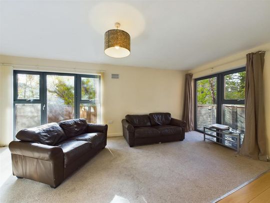 2 bedroom flat to rent - Photo 1