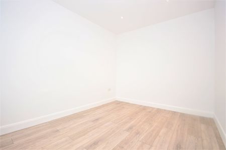 Flat to rent - Dartmouth Road, Forest Hill, SE23 - Photo 4