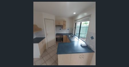 Cute and Cozy Townhouse in the Heart of Tannum! - Photo 4