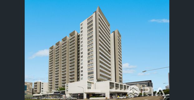 Modern 1-Bedroom Dual-Key Apartment with Utilities Included – Prime Parramatta Location - Photo 1