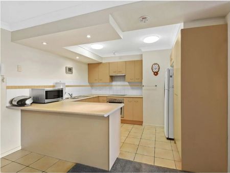 Modern 2-Bedroom Apartment - Minutes to Port CBD & Beaches - Photo 2