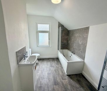 3 bedroom terraced house to rent - Photo 4