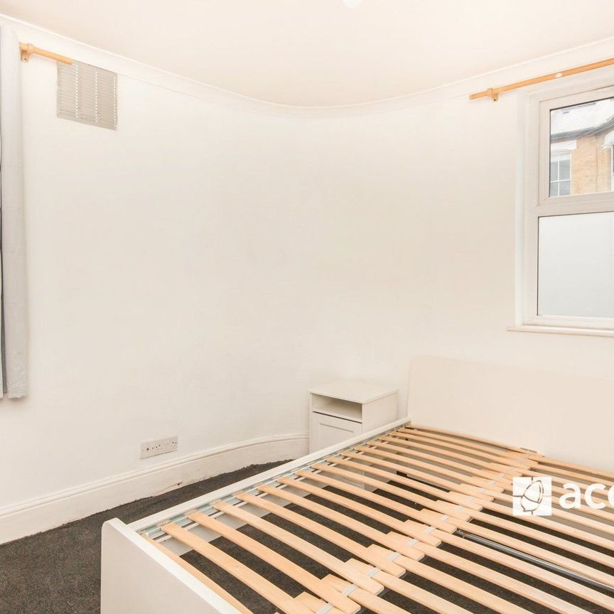 Waghorn Street, London, SE15 - Photo 1