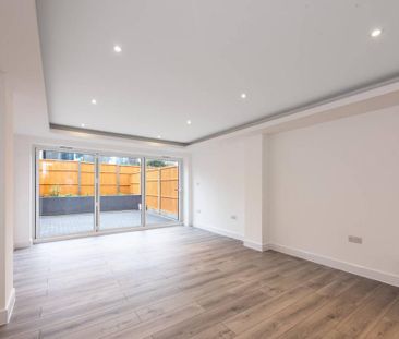 3 bedroom semi-detached house to rent - Photo 2