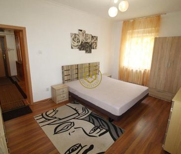 Inchiriez apartament 3 camere in Hunedoara, zona OM-Str.I.L. Caragiale - Fotografie 4