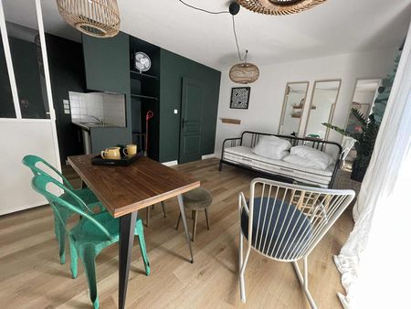 Location Appartement 1 pièce 23m² LA ROCHELLE 17000 - Photo 5