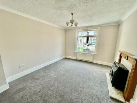 2 bedroom semi-detached house to rent - Photo 3