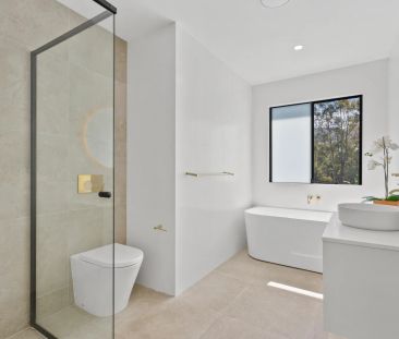 Modern Family Home - Photo 5