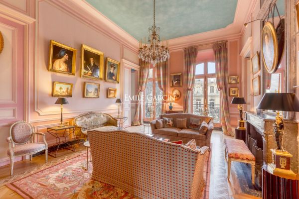 Appartement à louer à Paris 8Ème - Photo 1