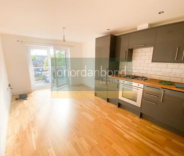 2 bedroom apartment to rent - Photo 4