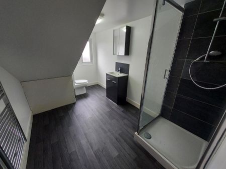 2 bedroom apartment to rent - Photo 3