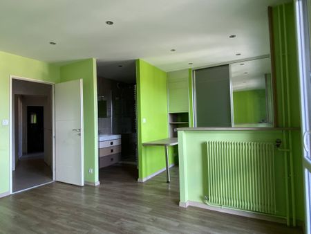 Location appartement 5 pièces 108.08 m² à Romans-sur-Isère (26100) - Photo 2