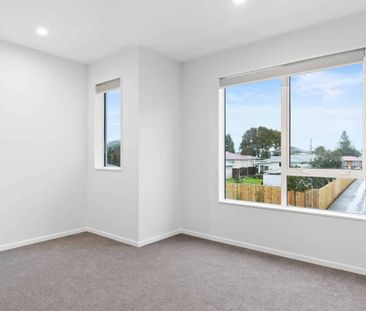 Two bedroom townhouse! - Photo 1